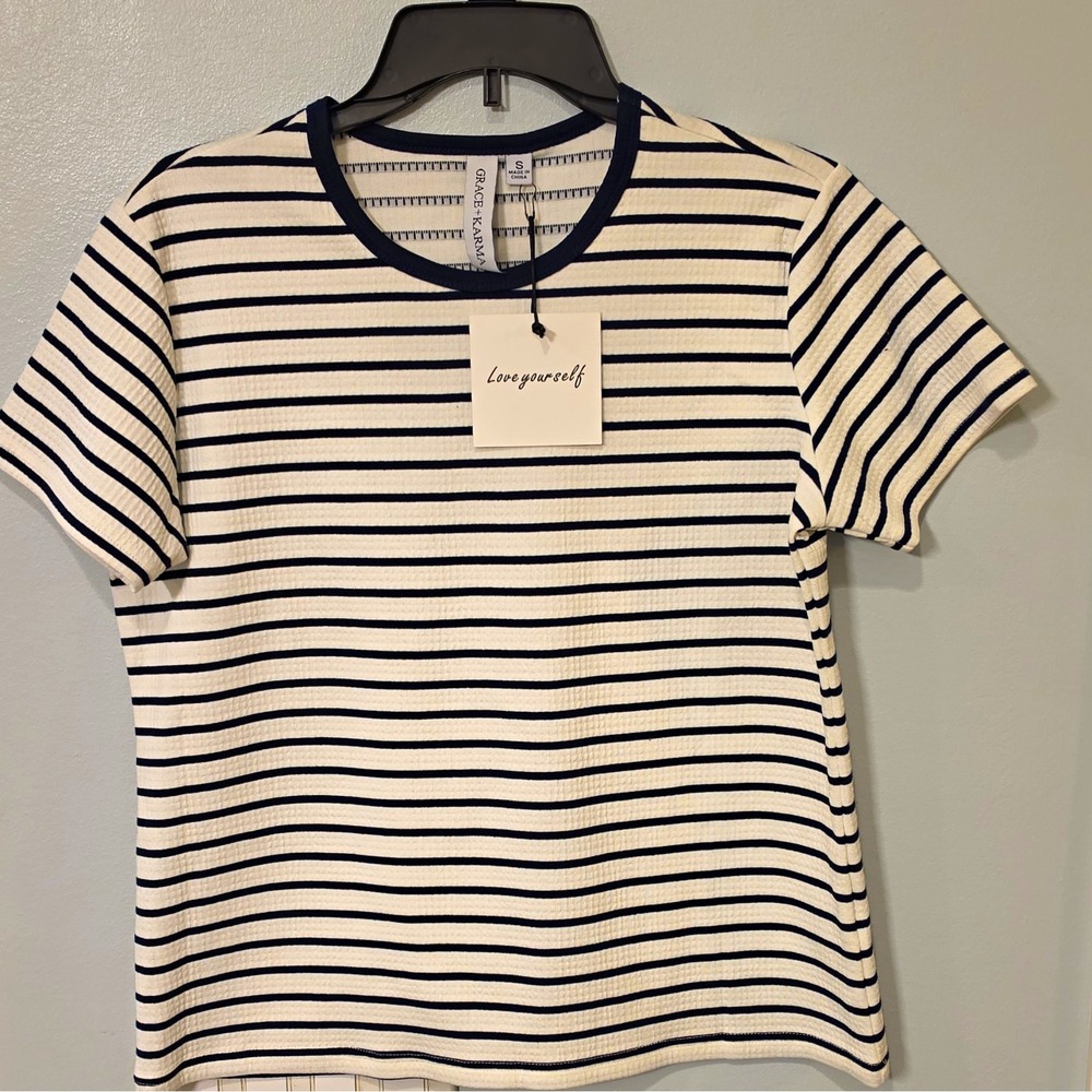 Grace + Karma White/Blue Striped Knit Crew Neck Short Sleeve T-Shirt Size S #381